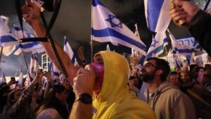 Protesters clashed with police late on Monday after closing down the Ayalon Highway, a major artery for the city.