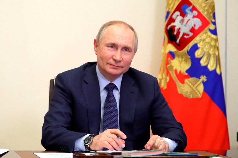 Russian President Vladimir Putin cannot afford to lose the Ukraine offensive for various reasons ranging from internal politics to Moscow's international standing.