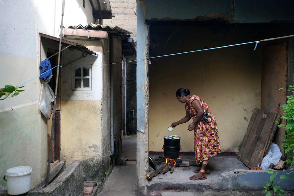 In May, food inflation in Colombo set a record high of 57.4 percent