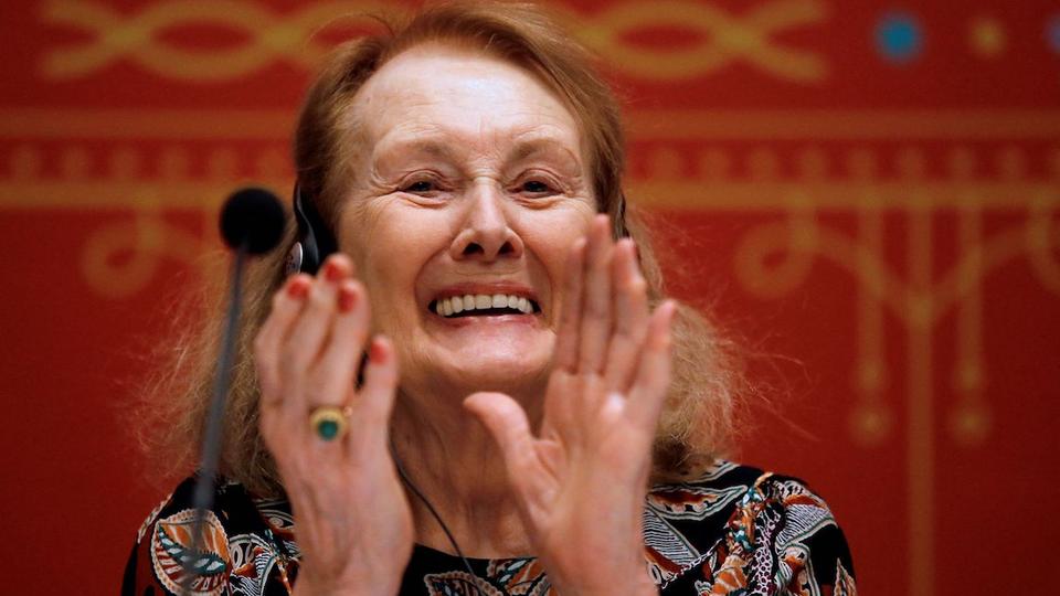 Annie Ernaux's legacy is the grit in the French literary oyster, or as she puts it, to offer an alternative to the