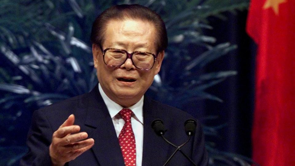 Jiang Zemin gestures while speaking at the George Bush Presidential Library in College Station, Texas, US on October 24, 2002. — FILE