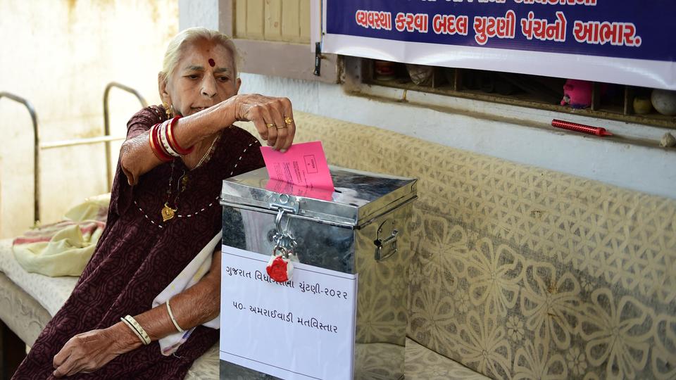 Modi remains popular in many parts of the India despite criticism of inflation and unemployment