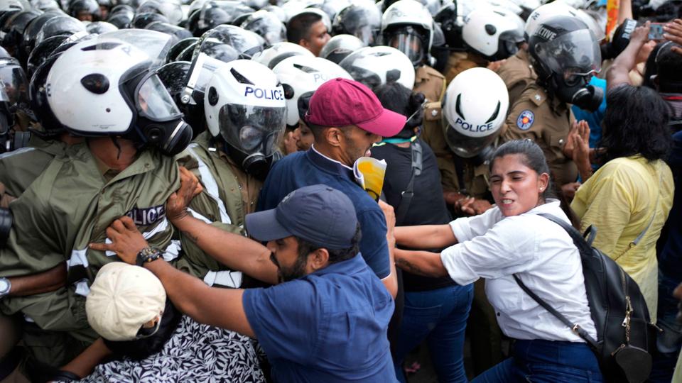 Amnesty International calls for better global regulation of the trade and use of rubber bullets after research in more than 30 countries over the past five years.