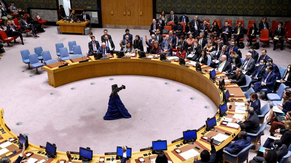The resolution calls on all relevant actors and stakeholders to coordinate with the mission in the implementation of its mandate.