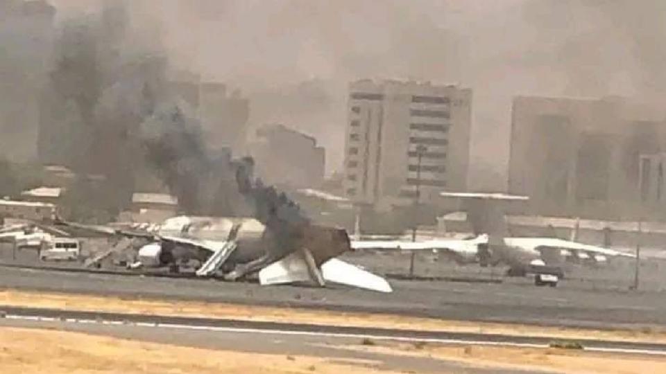 Sudan's air force struck multiple paramilitary bases in Khartoum, the army said, as fighting raged on the streets of the capital between the rival forces.