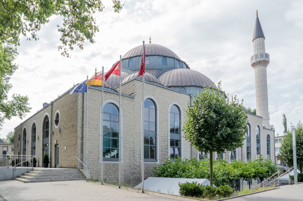 One of the biggest mosques in Germany in Duisburg, July 22, 2016. (Shutterstock File Photo)