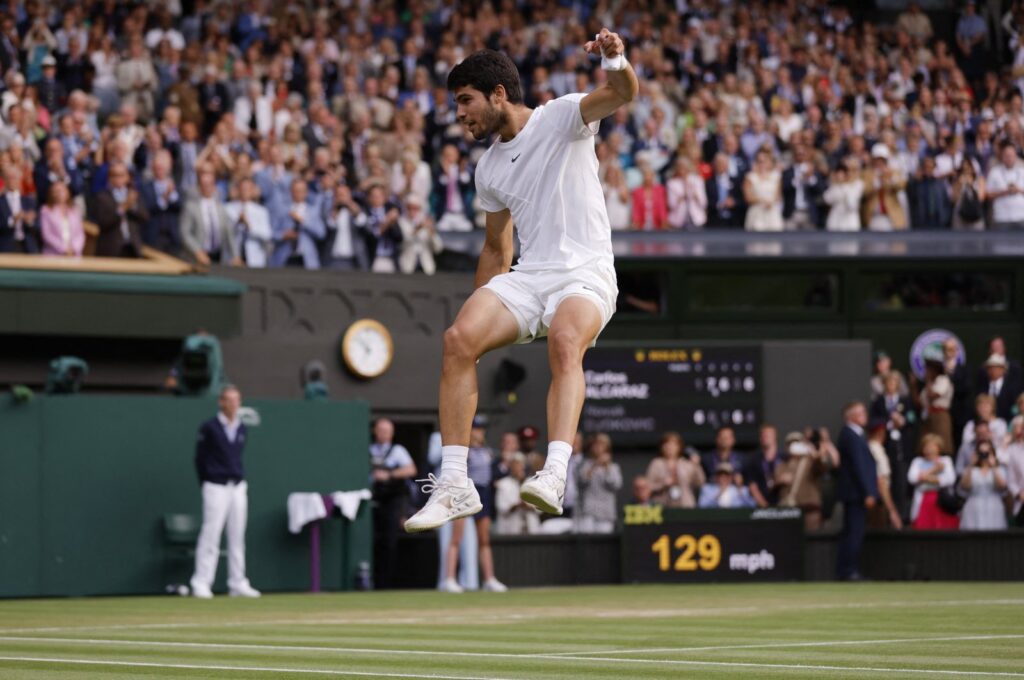 Spain's Carlos Alcaraz celebrates after winning his Wimbledon final match against Serbia's Novak Djokovic, London, U.K., July 16, 2023. (Reuters Photo)