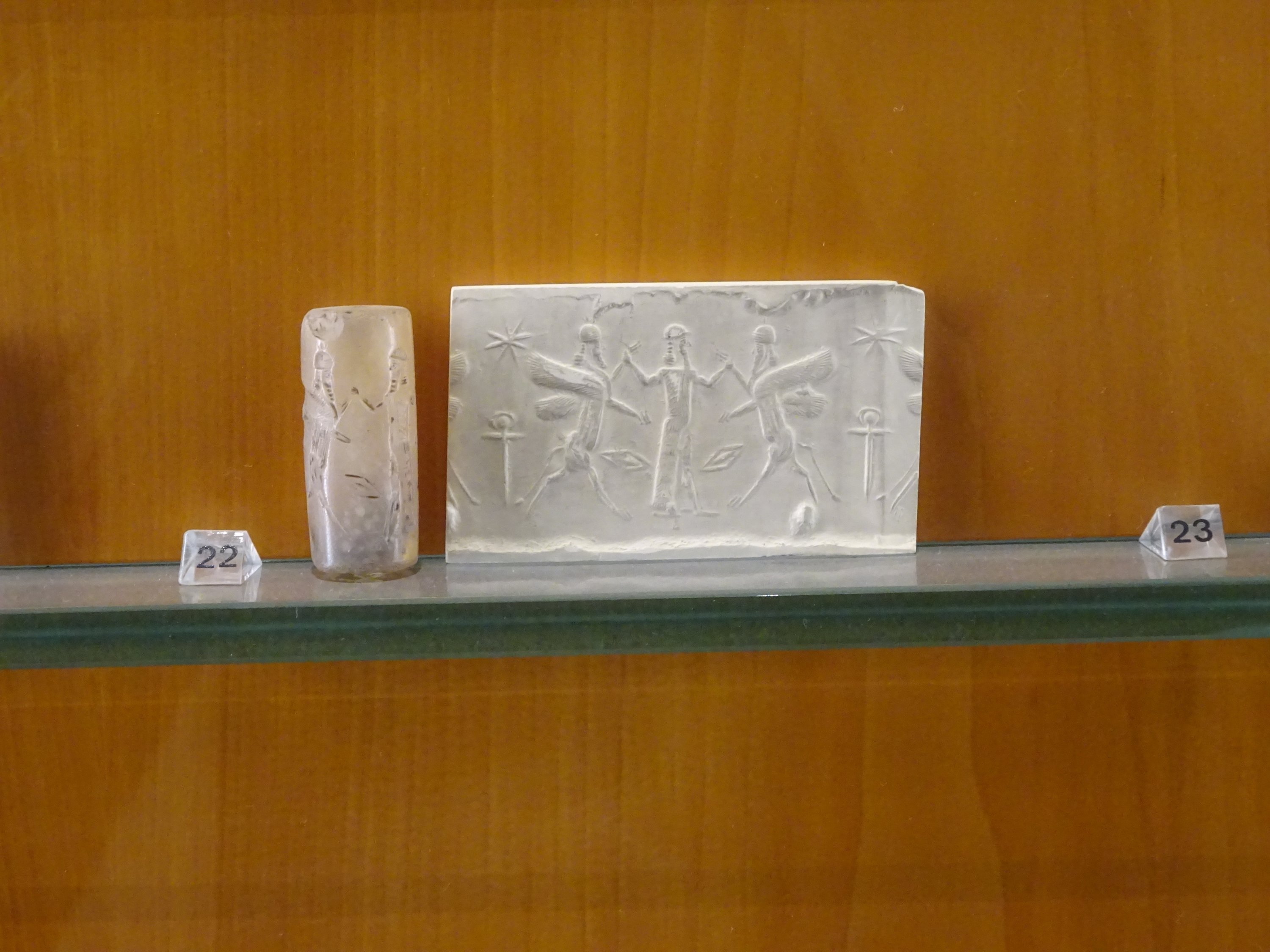 283059 “Hero confronting two winged male demons under the stars,” Calcedoine, Neo-Assyrian or Neo-Babylonian Empire, ninth-eighth century B.C., Chalcedony, the Fine Arts Museum in Lyon, France. (Photo by A. Peter Dore)
