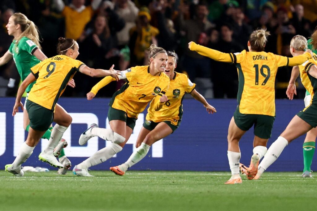 Australia's Stephanie Catley (C) celebrates after scoring a penalty during the Australia and New Zealand 2023 Women's World Cup Group B football match between Australia and Ireland at Stadium Australia, Sydney, Australia, July 20, 2023. (AFP Photo)