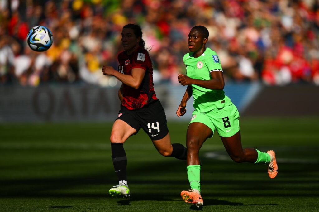 Canada's Vanessa Gilles (L) fights for the ball with Nigeria's Asisat Oshoala (R) during the FIFA Women's World Cup 2023 match at Melbourne Rectangular Stadium, Melbourne, Australia, July 21, 2023. (EPA Photo)
