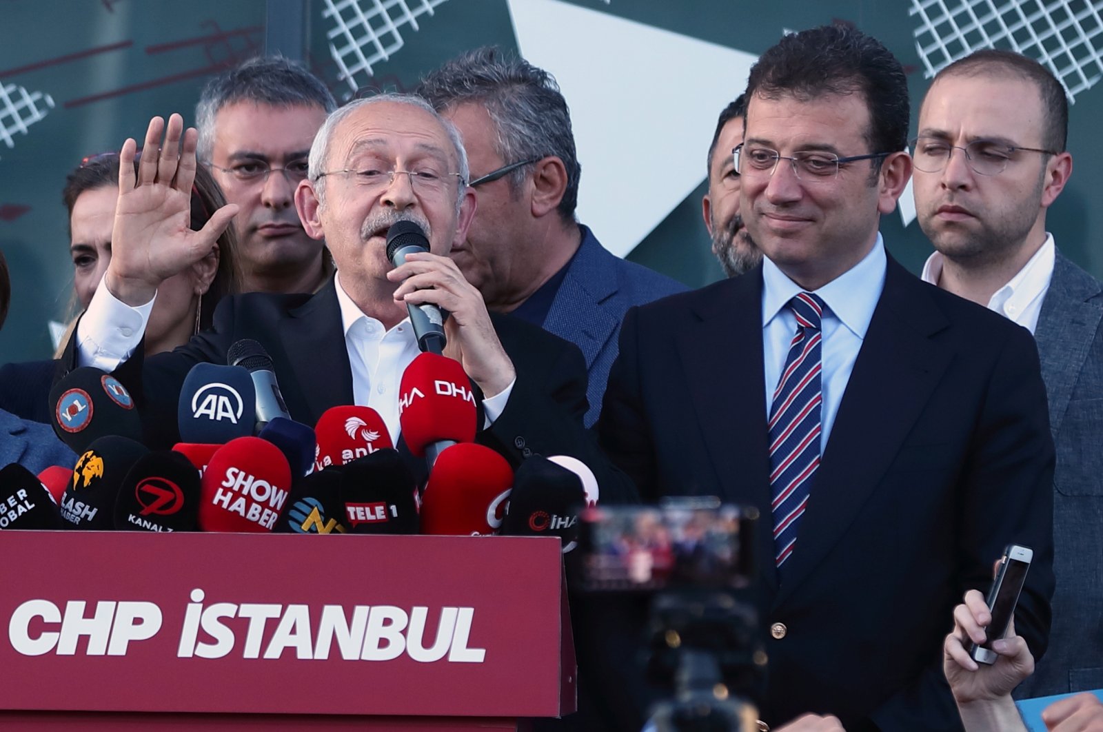 Leader of the main opposition Republican People's Party (CHP) Kemal Kılıçdaroğlu, accompanied by Istanbul Mayor Ekrem Imamoğlu, addresses their supporters in Istanbul, Türkiye, May 12, 2022. (Reuters Photo)