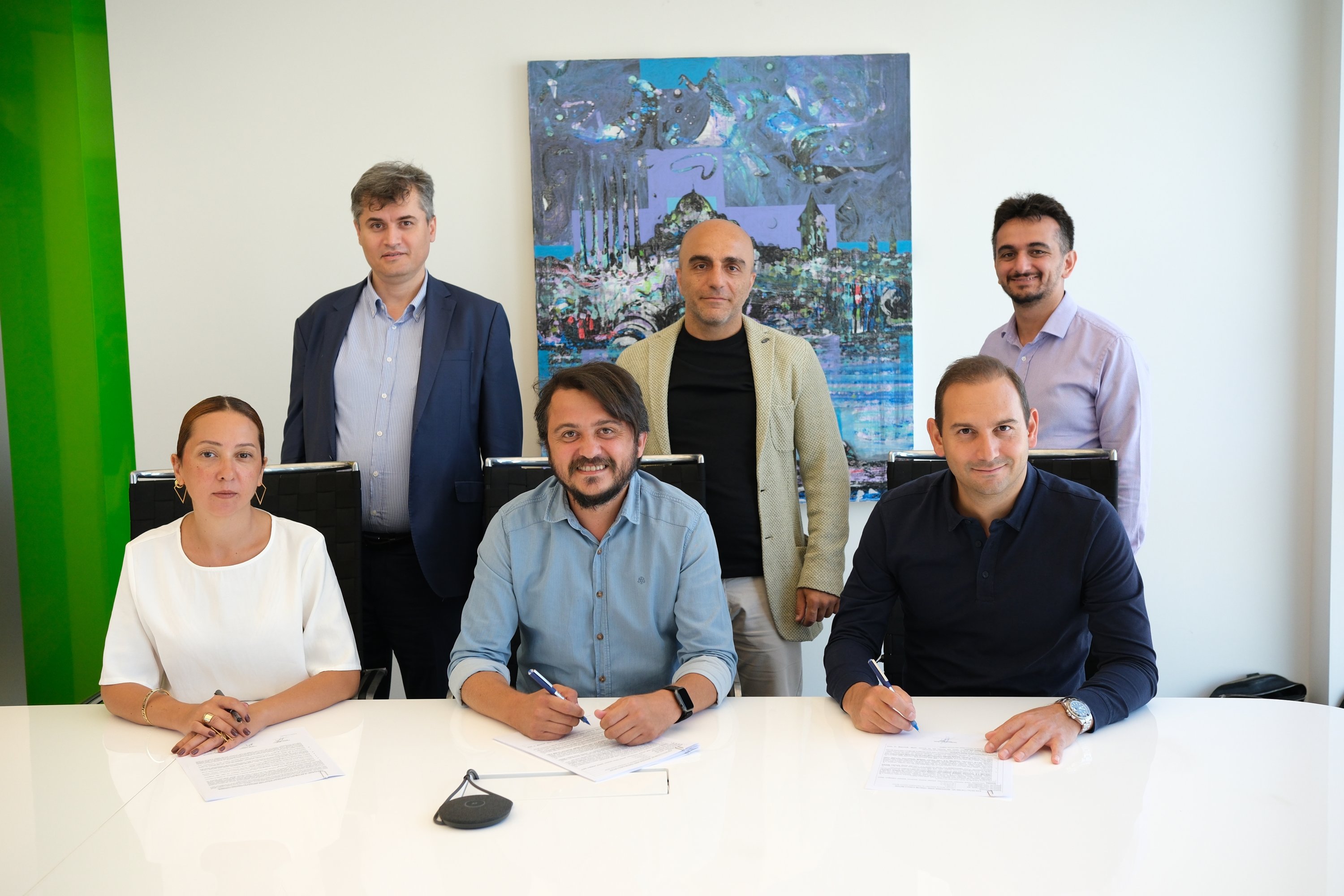284902 Ekmob has completed its pre-series A bridge investment round, joined by Finberg, Techone, Yıldız Tekno VCIT and Koray Gültekin Bahar. (Courtesy of Ekmob)