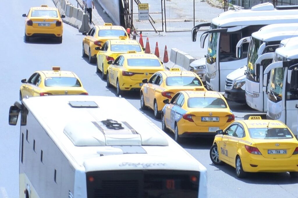 A row of taxis in Istanbul, Türkiye, July 30, 2023. (DHA Photo)