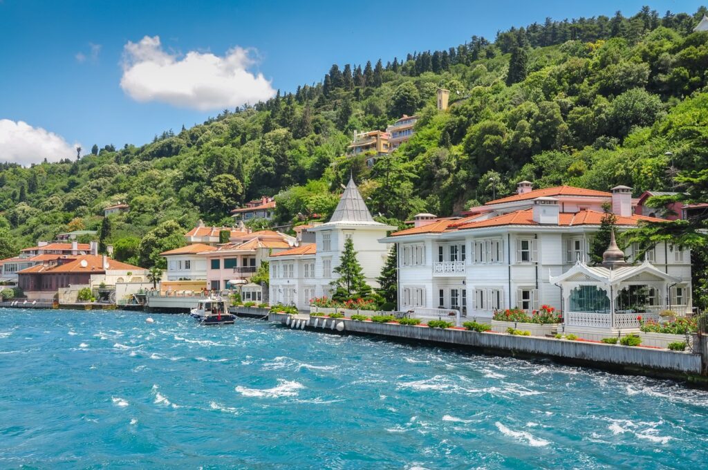 The mansions of Büyükada, the Princes' Island, Istanbul, Türkiye. (Shutterstock Photo)