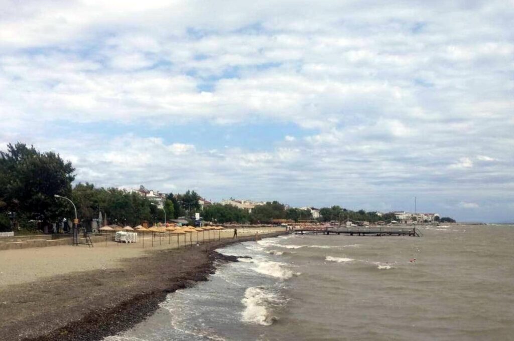 General view of the waves in the Marmara Sea off the coast of Tekirdağ, northwestern Türkiye, Aug. 9, 2023. (DHA Photo)