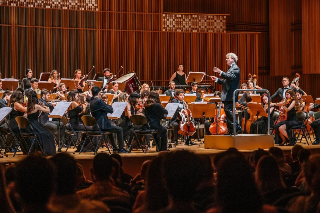 The Turkish National Youth Philharmonic Orchestra (TYPO) during a performance. (Photo courtesy of Sabancı Foundation)