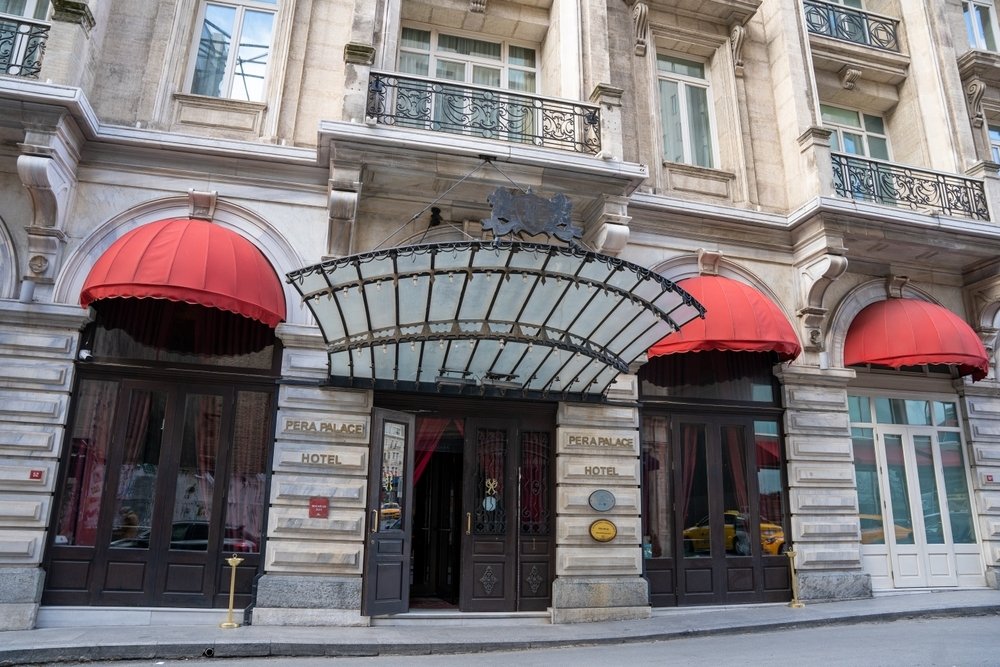 The entrance of Pera Palas Hotel in the Beyoğlu district, Istanbul, Türkiye, Feb. 10, 2023. (Shutterstock Photo)