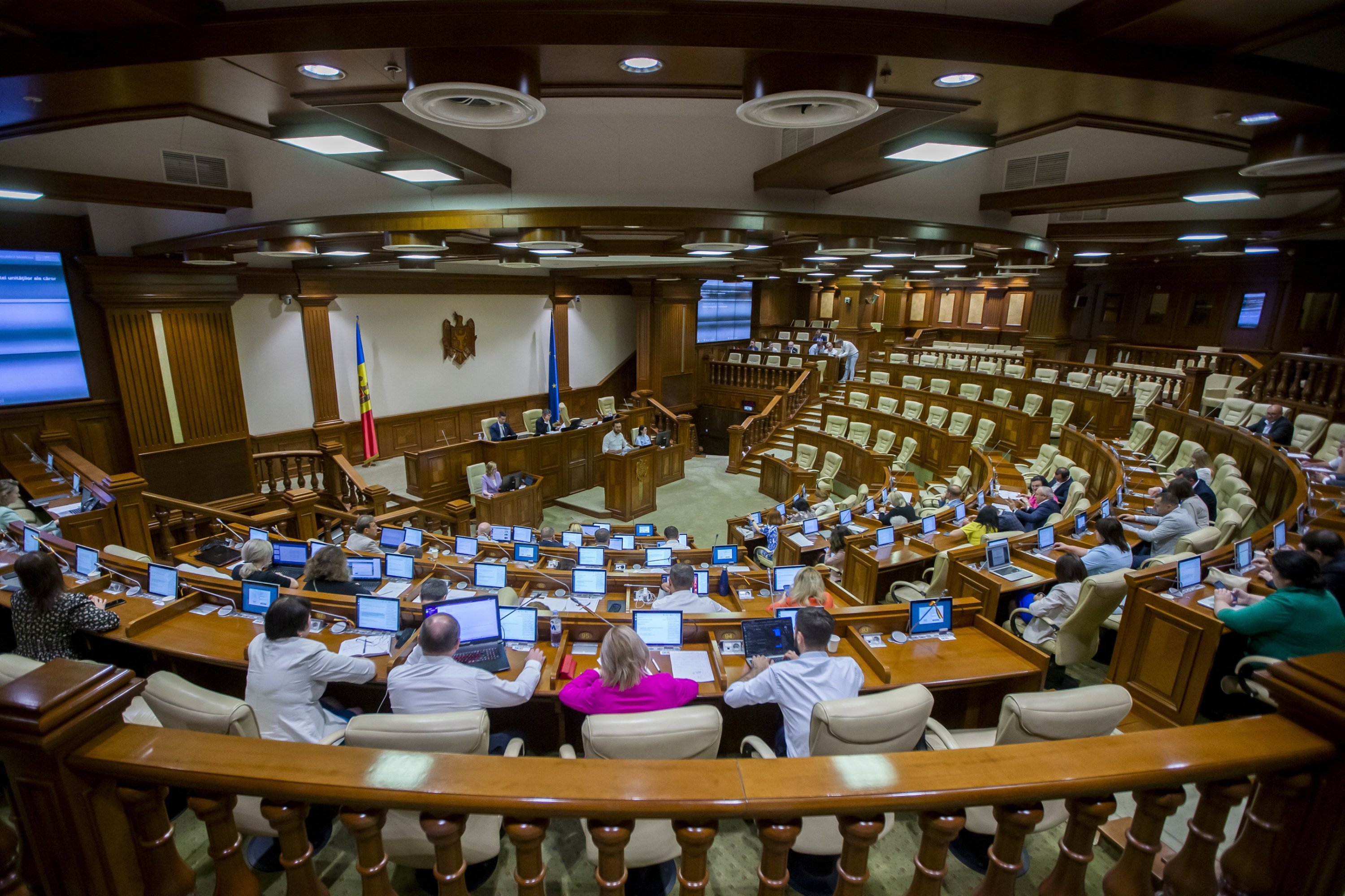 288496 Deputies of Moldova's parliament during an extraordinary session, Chisinau, Moldova, Aug. 17, 2023. (EPA Photo)