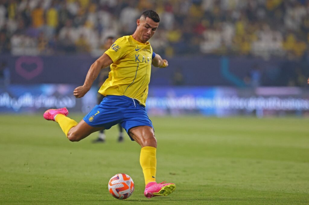 Nassr's Portuguese forward Cristiano Ronaldo attempts a shot during the Saudi Pro League football match between Al-Nassr and Al-Taawoun at King Saud University Stadium, Riyadh, Saudi Arabia, Aug. 18, 2023. (AFP Photo)