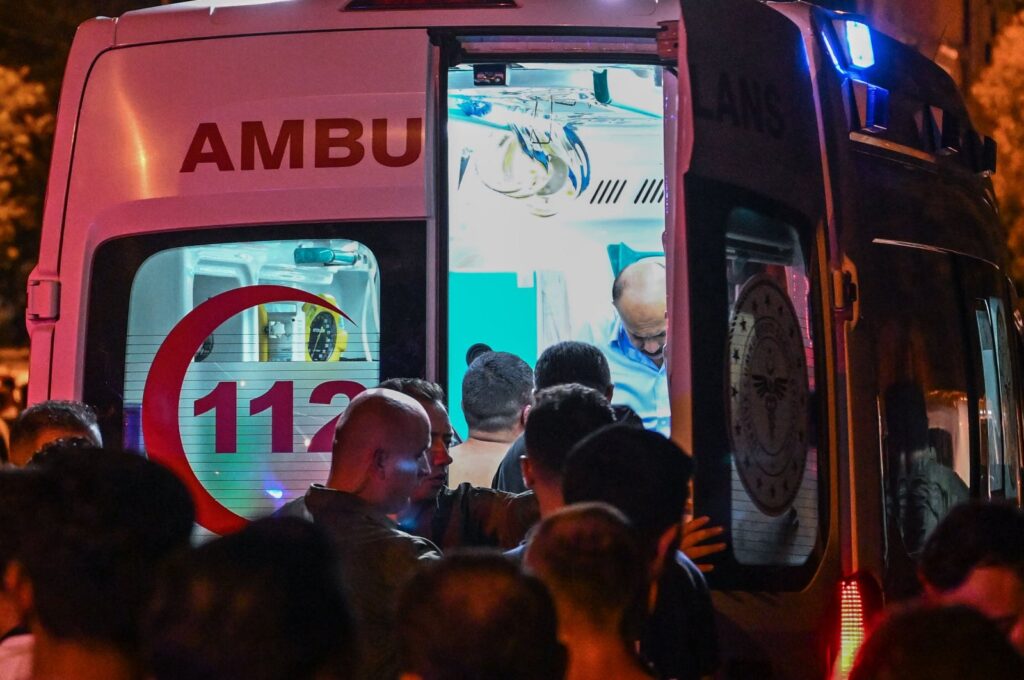 A clash broke out in the operation organized by the Istanbul Police Department teams in Kağıthane, Istanbul, Türkiye, Aug. 25, 2023. (AA Photo)