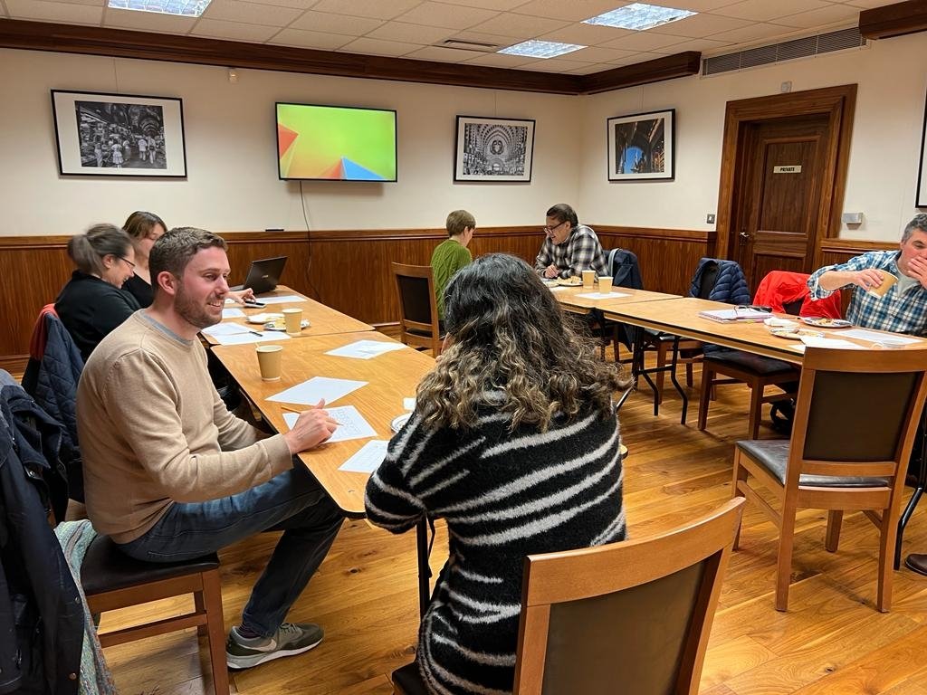 Students of YEE London attend Turkish culture courses, London, U.K. (Photo courtesy of YEE London)