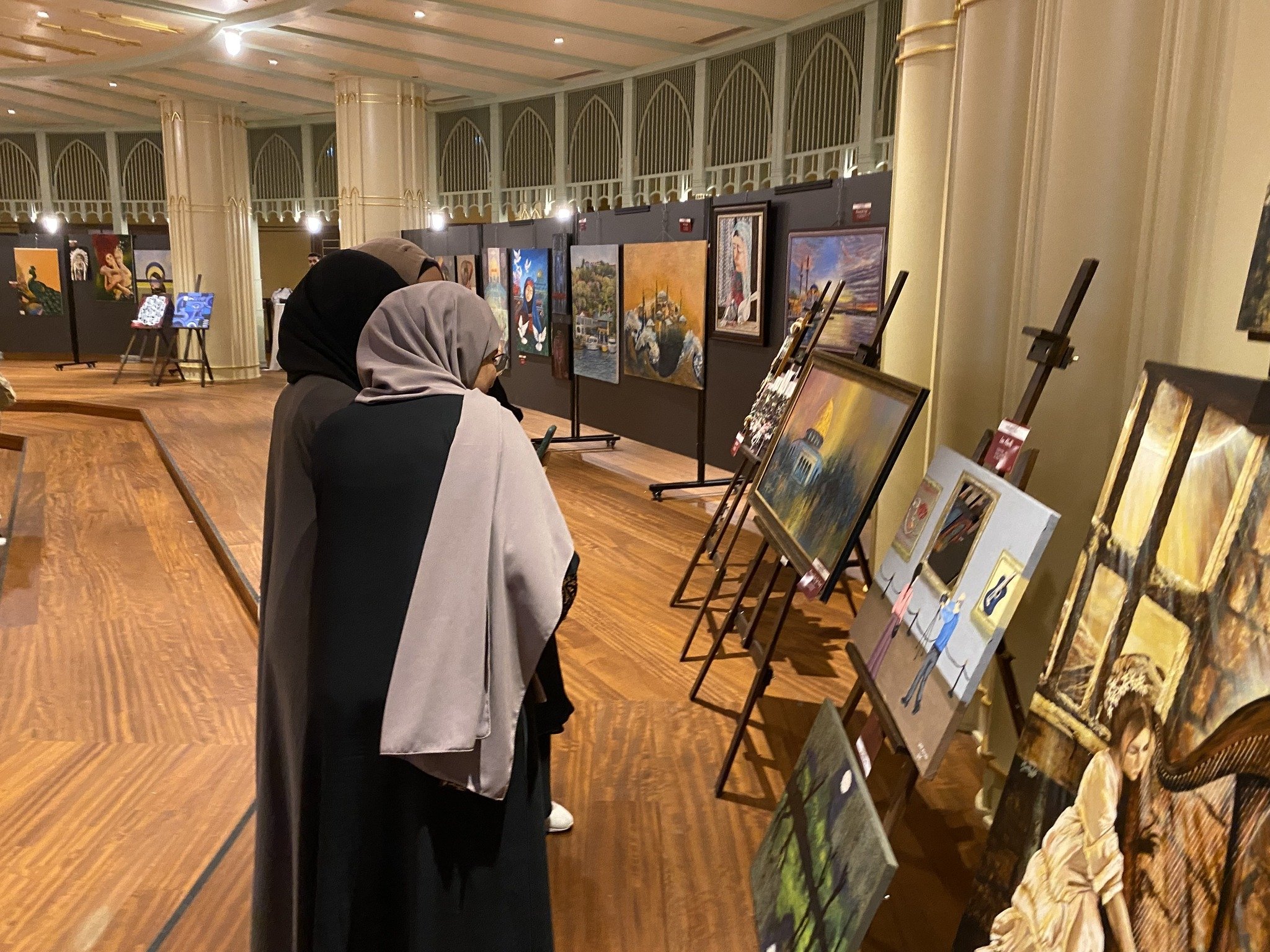 289588 Seventy-five artists from Türkiye and diverse Arab nations come together at Turkish-Arab Art Forum, Istanbul, Türkiye. (Photo by Mohamad Alhoussain)