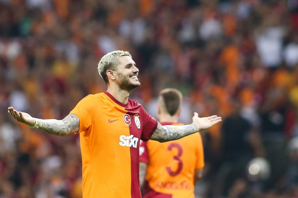 Galatasaray's Mauro Icardi celebrates his team's second goal during the Turkish Süper Lig match against Trabzonspor, Istanbul, Türkiye, Aug. 19, 2023. (Getty Images Photo)