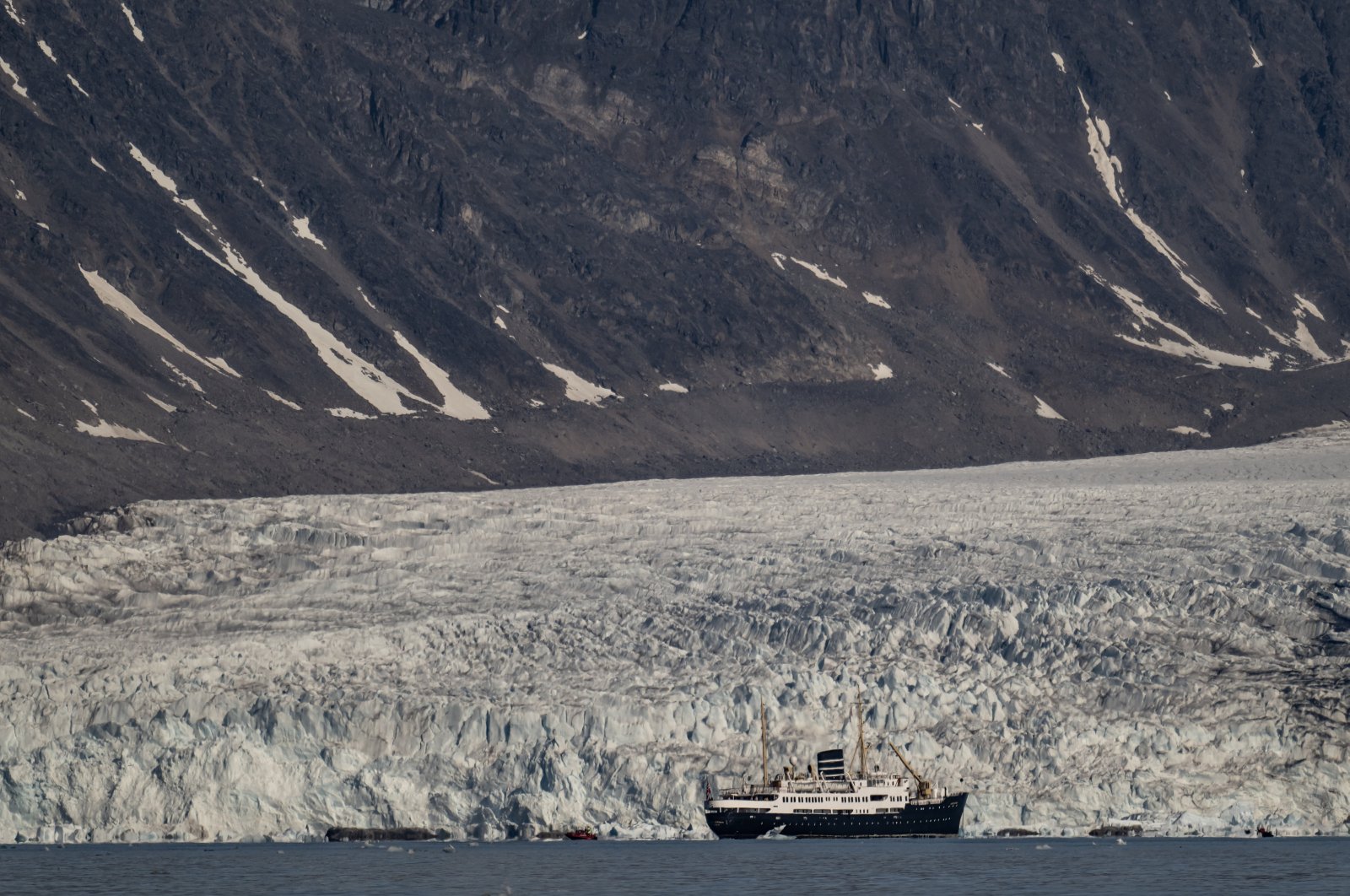 Cruise ships navigate chilly arctic waters during the 3rd National Arctic Scientific Research Expedition, near the North Pole, Sept. 7, 2023. (AA Photo)