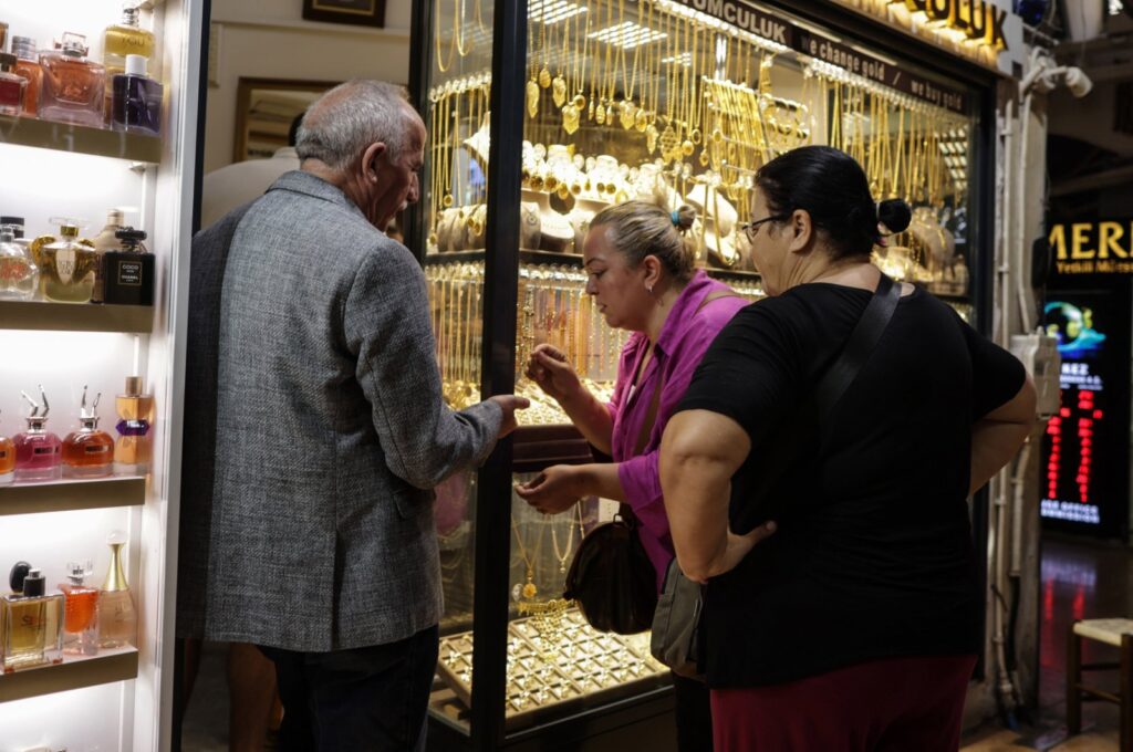 People shop at a gold store at the Grand Bazaar in Istanbul, Türkiye, Sept. 19, 2023. (EPA Photo)