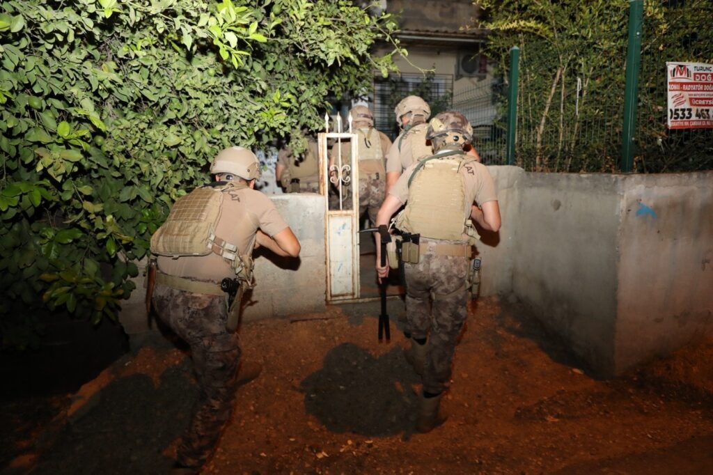 Turkish police raid a location in an operation against the PKK, Mersin, southern Türkiye, Sept. 27, 2023. (DHA Photo)