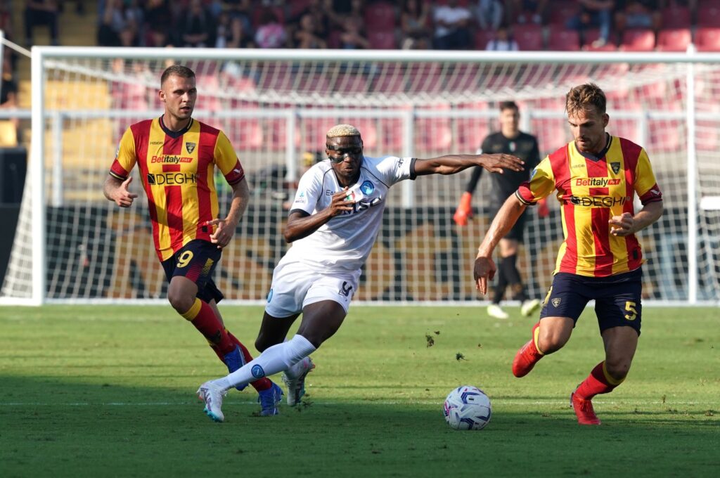 Napoli's Victor Osimhen (C) in action during the Serie A match against Lecce, Lecce, Italy, Sept. 30, 2023. (Getty Images Photo)