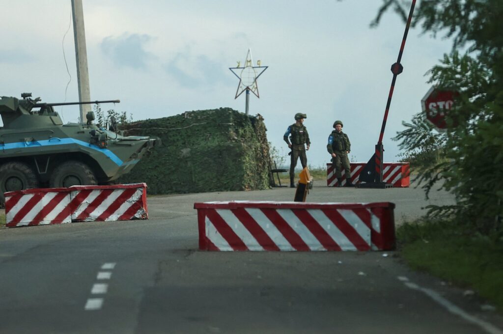 A view through a car window shows a checkpoint of Russian peacekeepers in Khankendi, Oct. 2, 2023. (Reuters Photo)