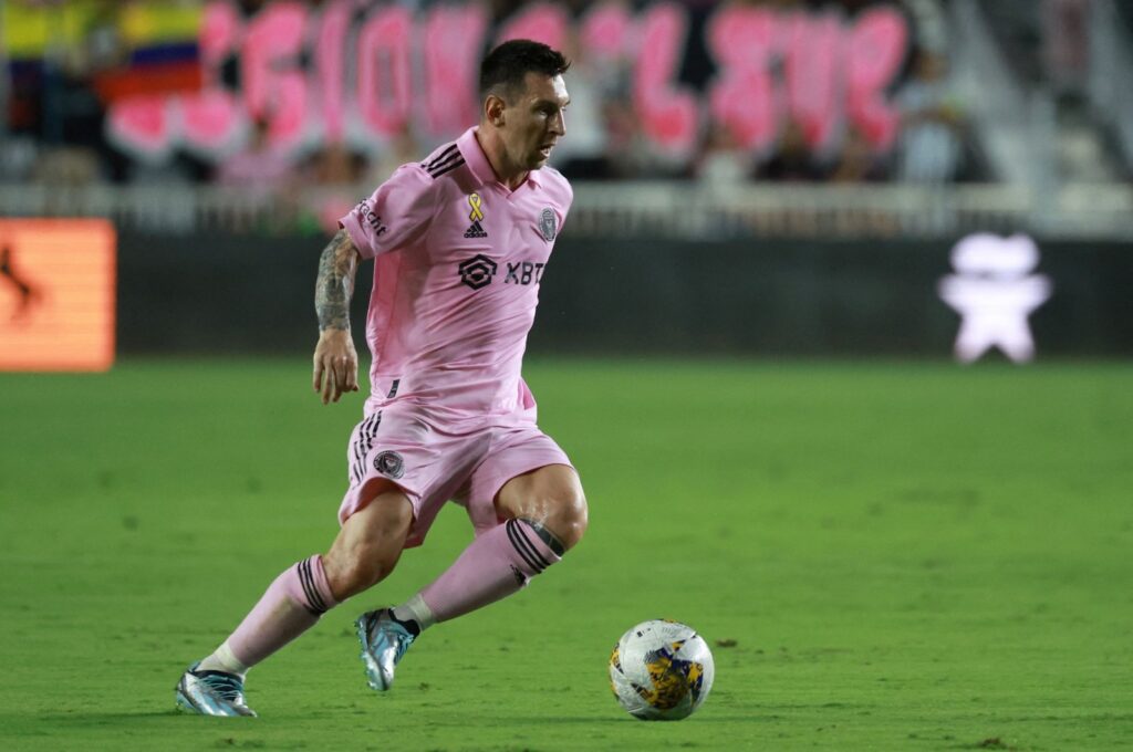 Inter Miami's Lionel Messi controls the ball during the first half during a match between Toronto FC and Inter Miami CF at DRV PNK Stadium, Florida, U.S., Sept. 20, 2023. (AFP Photo)
