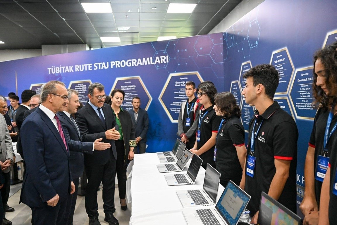 TÜBITAK president Hasan Mandal (3-L) during the opening ceremony of 2023-2024 academic year in a science-high school, Kocaeli, northwestern Türkiye, Sept. 18, 2023. (IHA Photo)