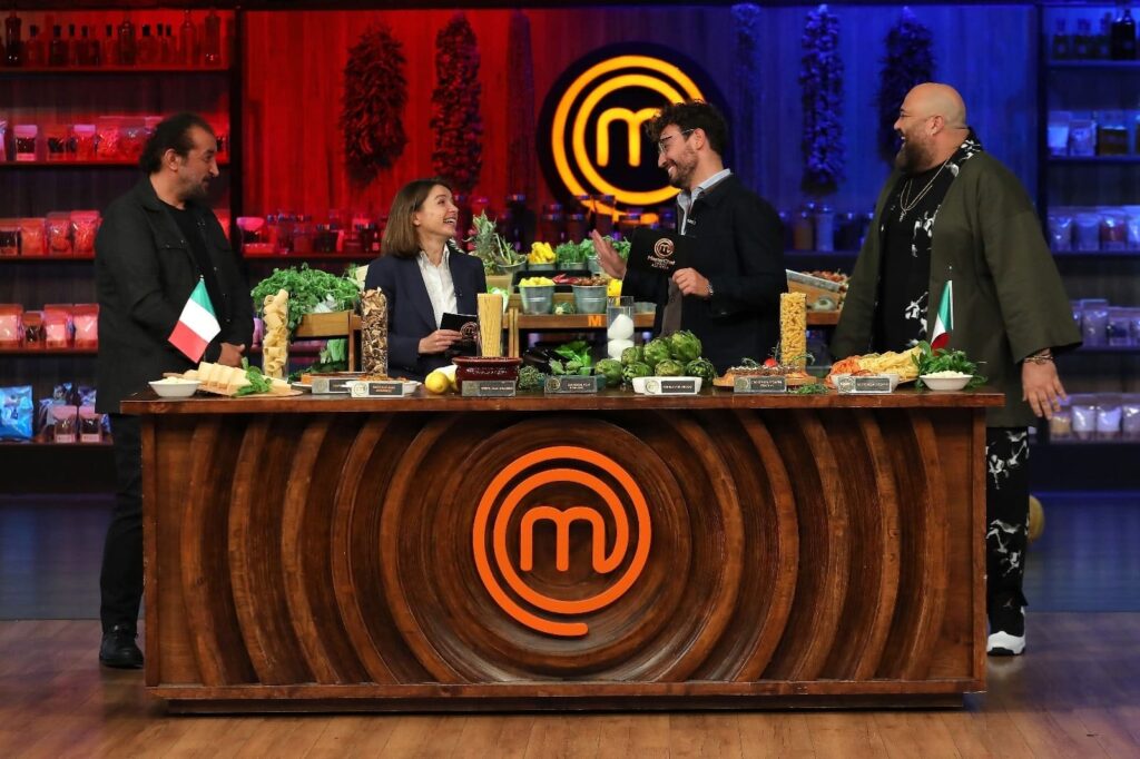 Italian Consul General Elena Clemente (2nd L) attends Türkiye's Masterchef program with prominent chefs such as Mehmet Yalçınkaya (L), Danilo Zanna (2nd R) and Somer Sivrioğlu. Istanbul, Türkiye. (Photo courtesy of Italian Embassy in Türkiye)