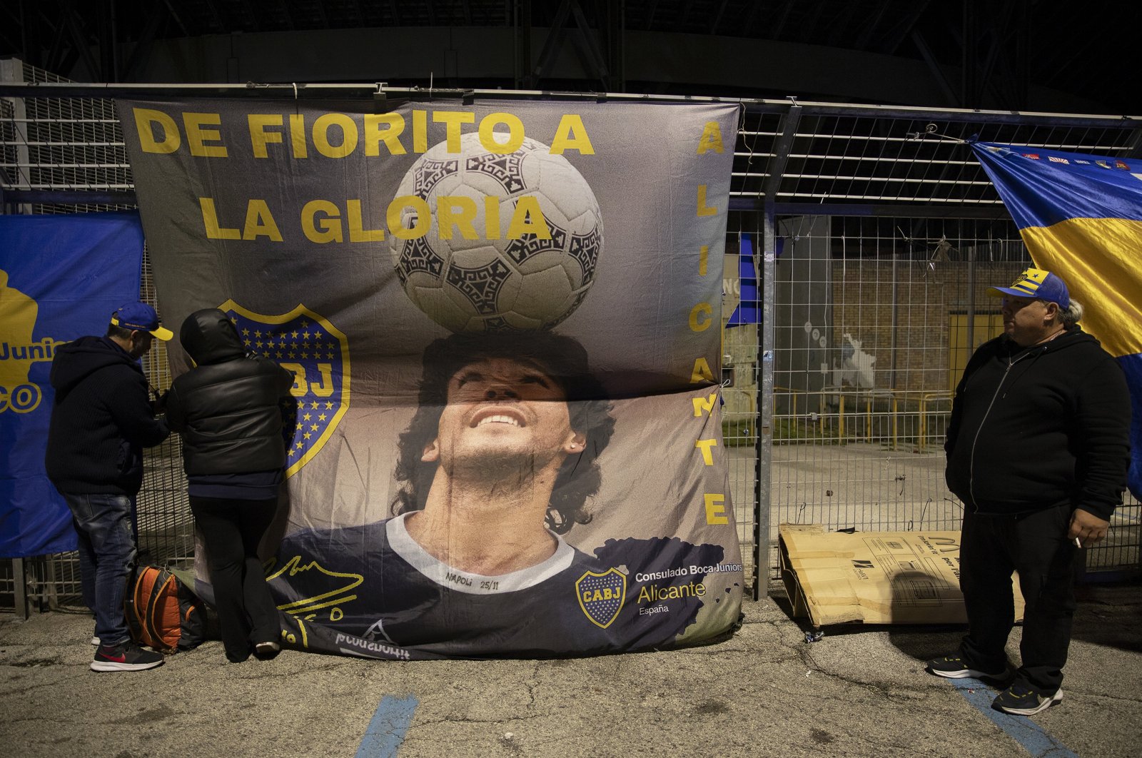 Boca Juniors fans pay respect to the late Diego Maradona's picture, Argentina, Nov. 25, 2023. (AA Photo)