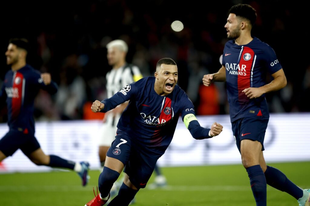 PSG's Kylian Mbappe (L) celebrates after scoring the 1-1 with a penalty during the UEFA Champions League Group F match against Newcastle United, Paris, France, Nov. 28, 2023. (EPA Photo)