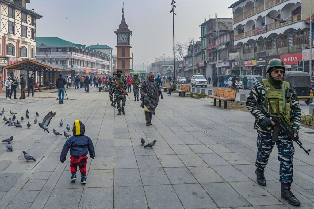 Indian paramilitary personnel patrol along a road in Srinagar, Jammu and Kashmir, Dec. 11, 2023. (AFP Photo)