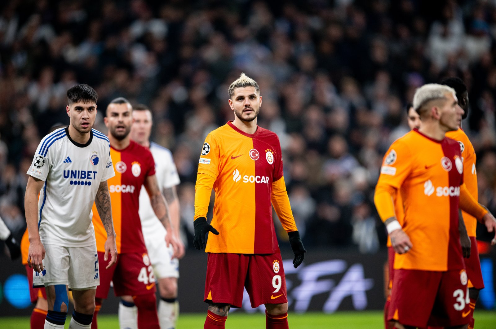 Galatasaray's Mauro Icardi (C) looks on during the UEFA Champions League match against Copenhagen at Parken Stadium, Copenhagen, Denmark, Dec. 12, 2023. (Getty Images Photo)