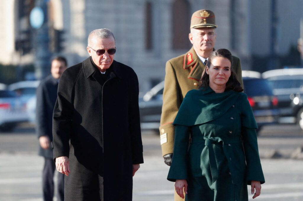 Hungarian President Katalin Novak (R) and President Recep Tayyip Erdoğan attend a welcoming ceremony at Heroes' Square in Budapest, Hungary, Dec. 18, 2023. (Reuters Photo)