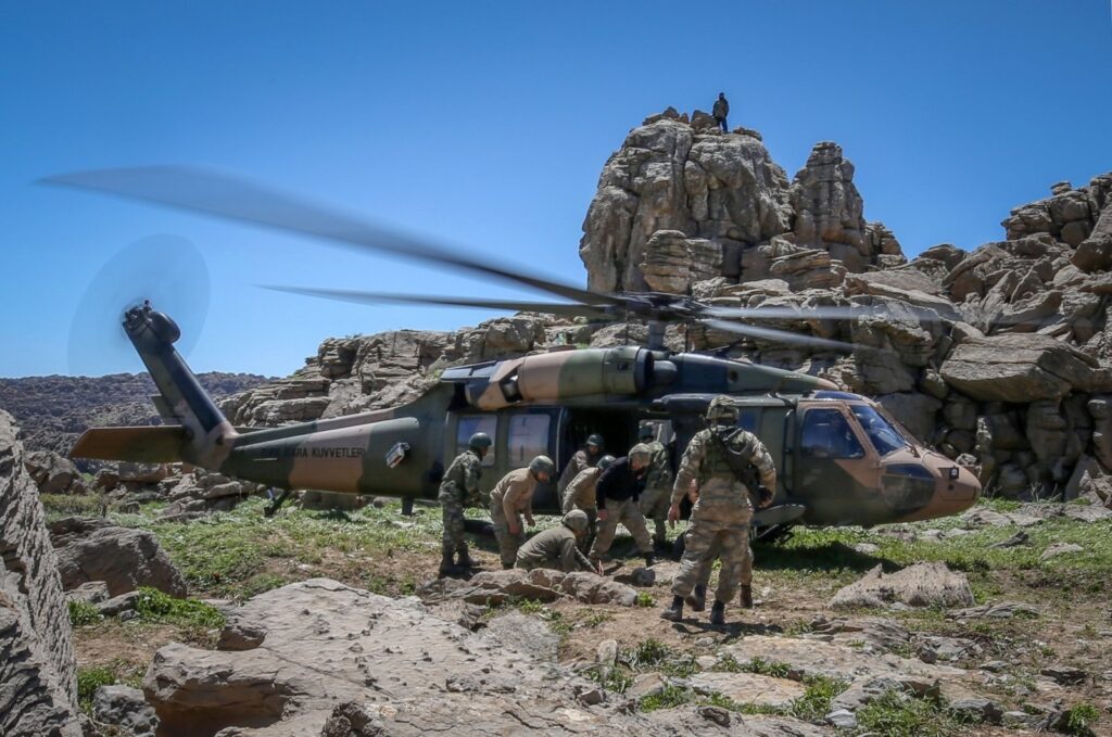 Turkish soldiers participate in airstrikes in northern Iraq in this undated file photo. (AA Photo)
