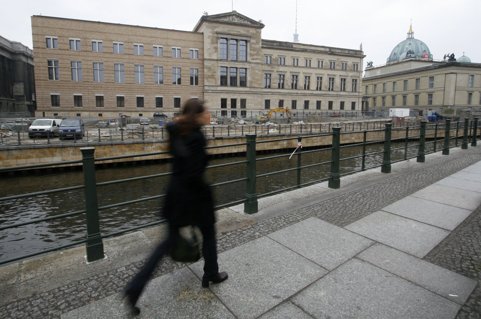 A pedestrian walks in front of the 'Neues Museum' (New Museum) building on Museum Island in Berlin, March 5, 2009. (Reuters File Photo)