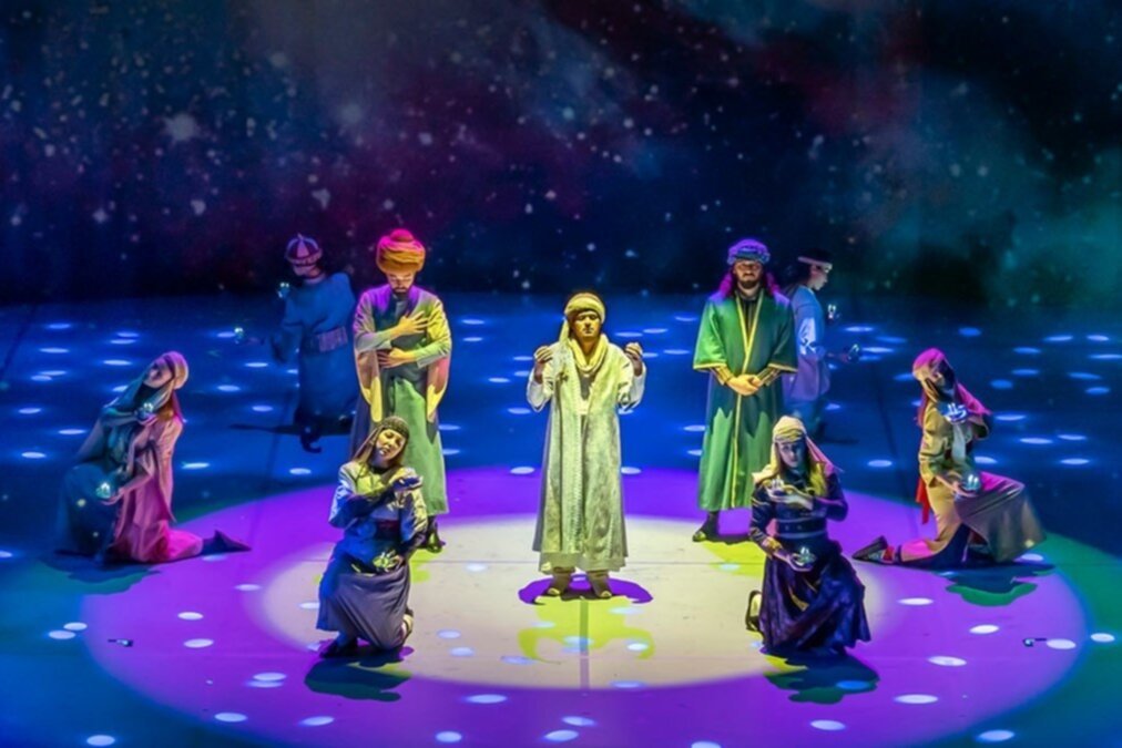 A theatrical production "Dervish" intertwines the essence of Anatolian culture and the lyrical brilliance of 13th-century Turkish poet Yunus Emre. (Photo courtesy of AKM)