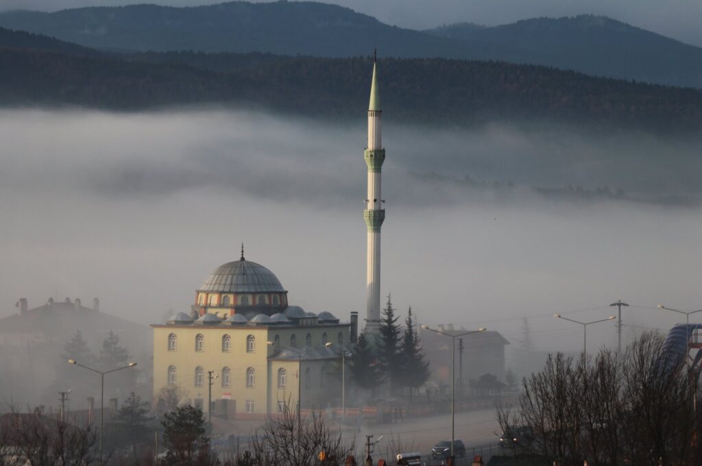 The fog cloud covering the city center created a beautiful view, Bolu, Türkiye, Jan. 3, 2024. (AA Photo)