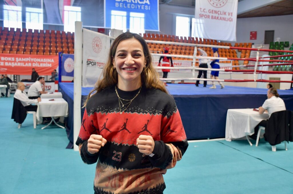 Turkish boxer Buse Naz Çakıroğlu poses for a photo after an interview, Kocaeli, Türkiye, Jan. 8, 2024. (AA Photo)