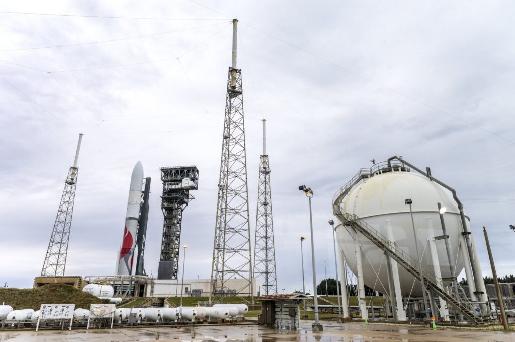 A general view shows the United Launch Alliance Vulcan Centaur rocket, part of the Astrobotic Peregrine Mission One, docked at the Space Launch Complex 41 at Kennedy Space Center on Merritt Island, Florida, Jan. 7, 2024. (EPA Photo)