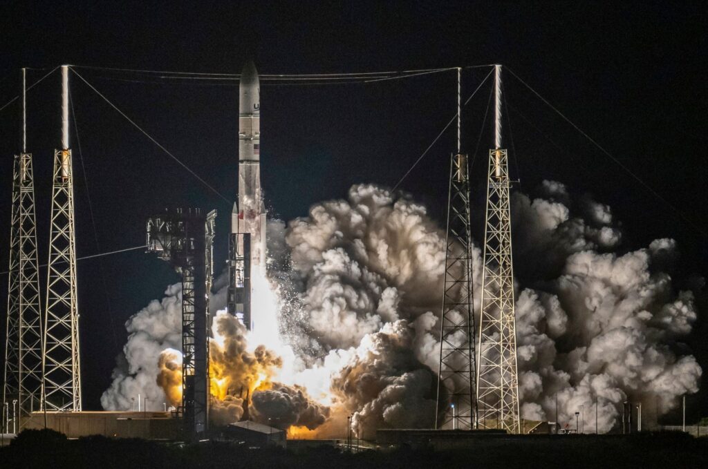 The brand new rocket, United Launch Alliance's (ULA) Vulcan Centaur, lifts off from Space Launch Complex 41d at Cape Canaveral Space Force Station in Cape Canaveral, Florida, on Jan. 8, 2024, for its maiden voyage, carrying Astrobotic's Peregrine Lunar Lander. (AFP Photo)