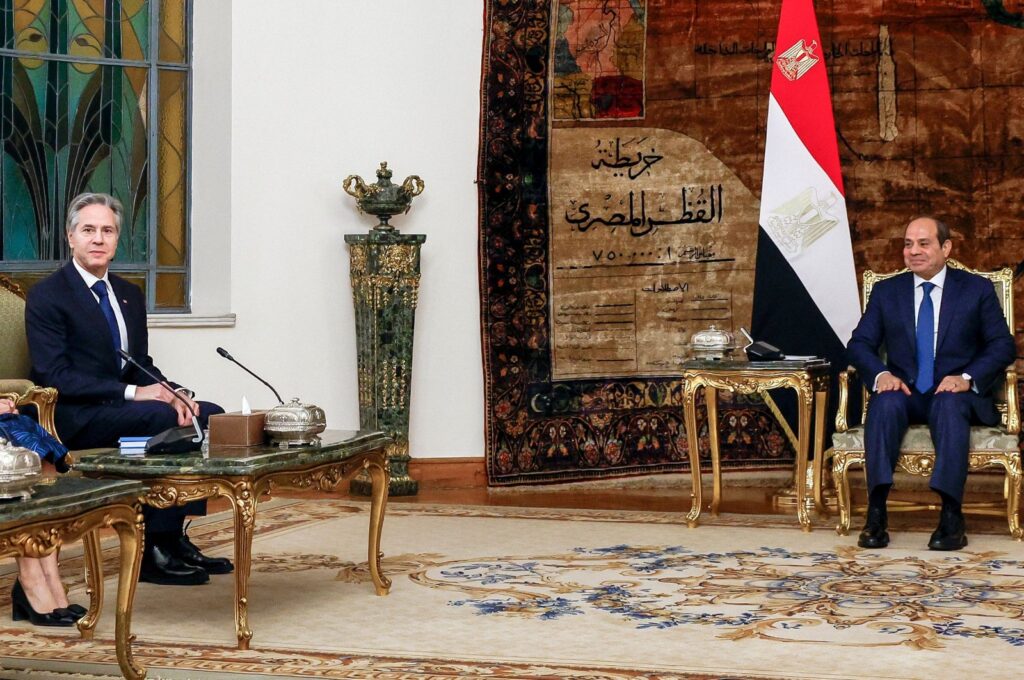 U.S. Secretary of State Antony Blinken (L) meets with Egypt's President Abdel-Fattah el-Sissi in Cairo, Egypt, Jan. 11, 2024. (AFP Photo)