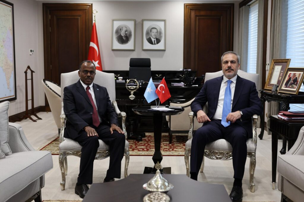 Foreign Minister Hakan Fidan and Somalia's Acting Foreign Minister Ali Omar Balad in Ankara, Türkiye, Jan. 11, 2023. (AA Photo)