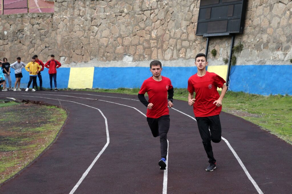 Turkish deaf sports athlete Yusuf Baydur (L) trains in his home city, Bitlis, Türkiye, Jan. 15, 2024. (AA Photo)